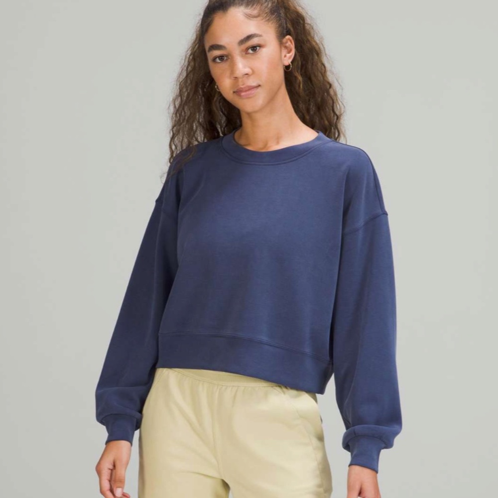 #88 Lululemon Perfectly Oversized Cropped Crew *Softstreme Night Sea